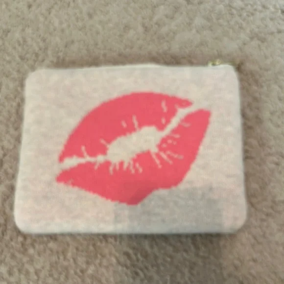 Cream and Pink Clutch - Picture 3 of 5